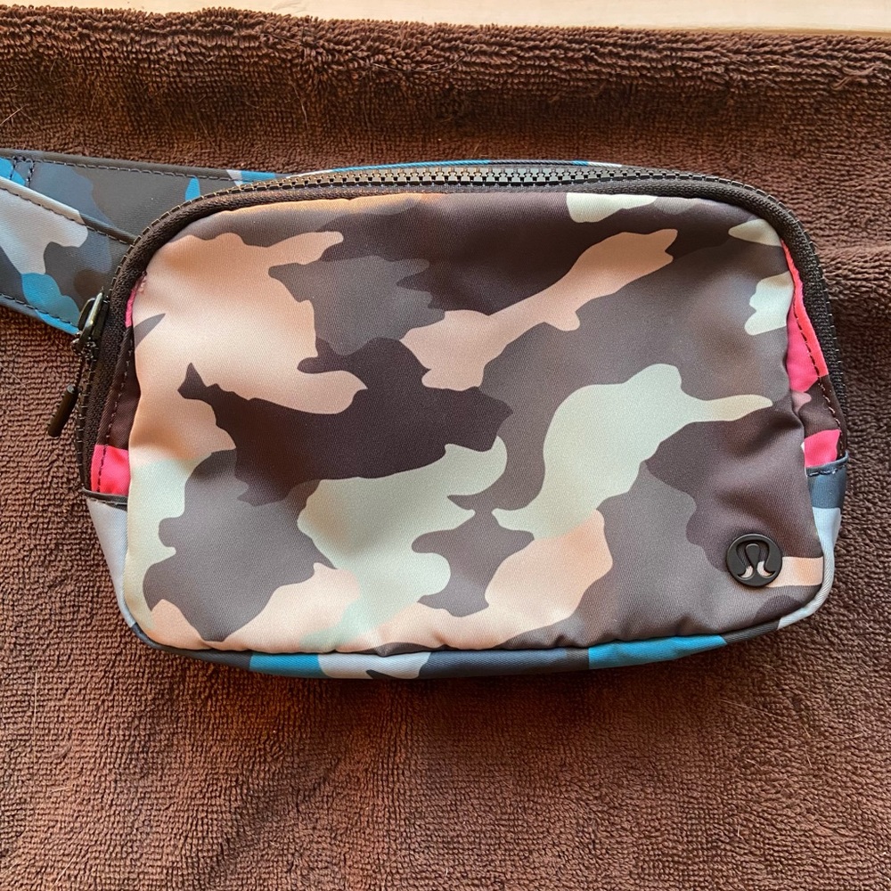 Lululemon Everyday Belt Bag